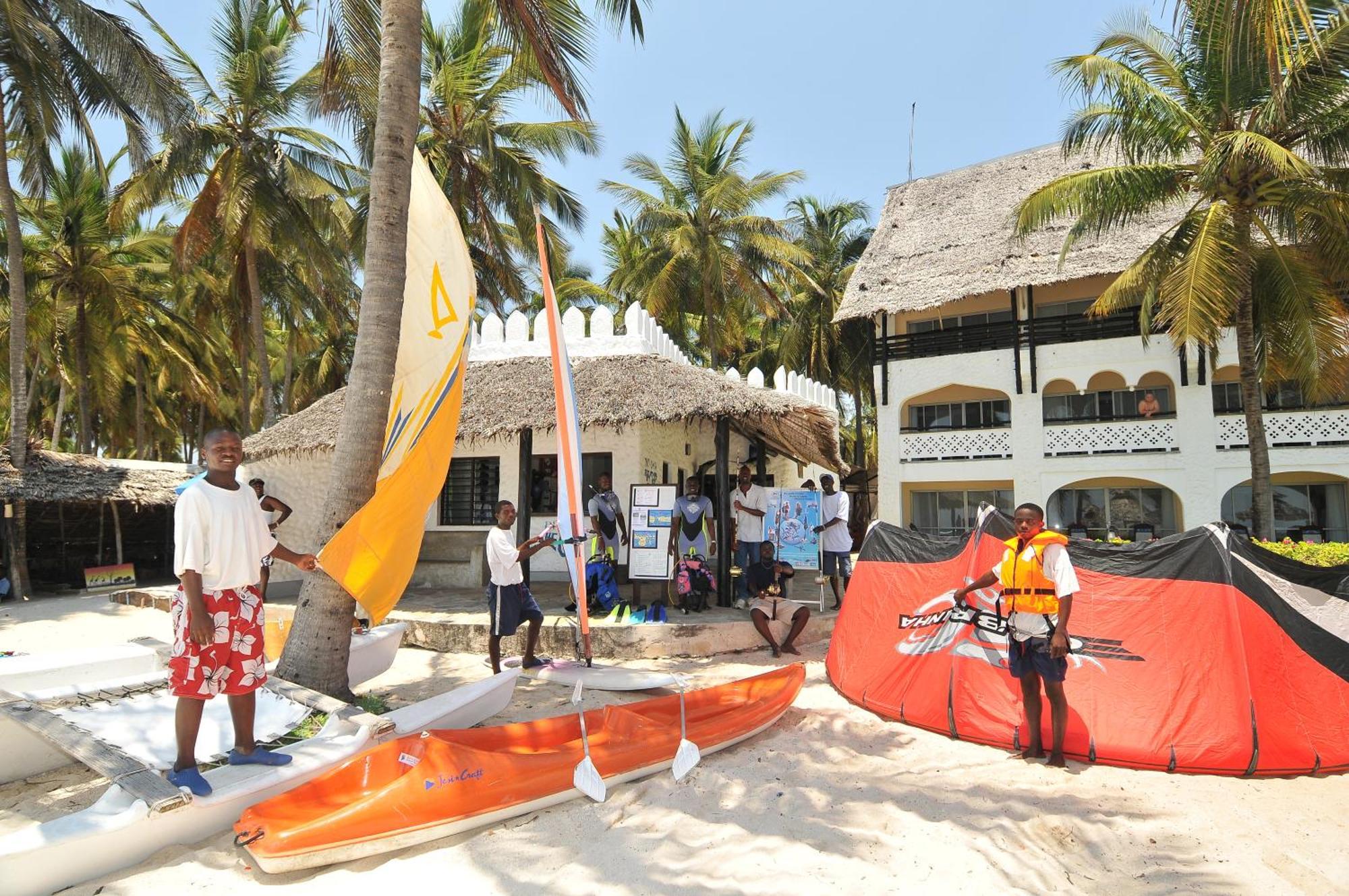 Southern Palms Beach Resort Diani Beach Exteriér fotografie